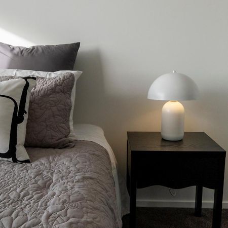 Luxury 2 Bed Townhome In Cbd Christchurch Zewnętrze zdjęcie