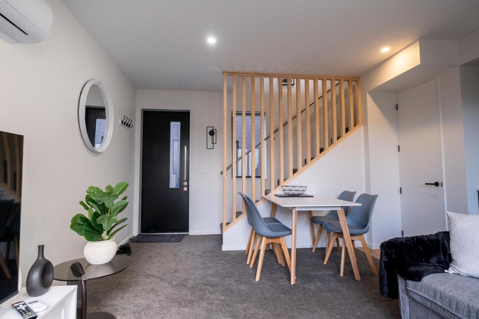 Luxury 2 Bed Townhome In Cbd Christchurch Zewnętrze zdjęcie