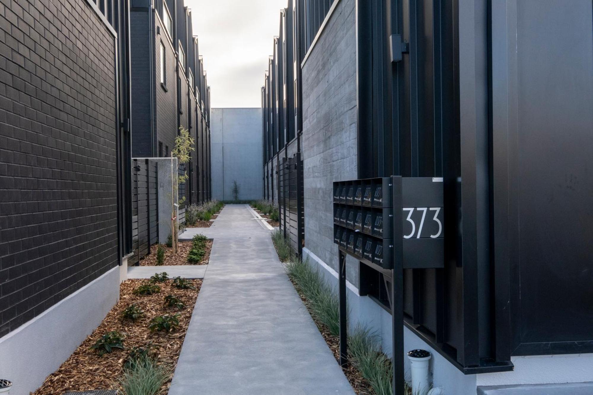 Luxury 2 Bed Townhome In Cbd Christchurch Zewnętrze zdjęcie